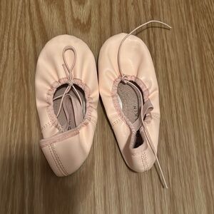 Girls ballet shoes sz 12